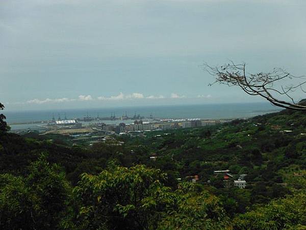 龍鳳巖登山步道.長道坑山.台北市歷史建築日新國小 126