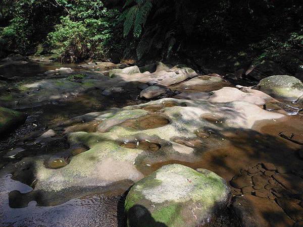 灰窯瀑布.畝畝山.石硿子古道.石硿子瀑布 019