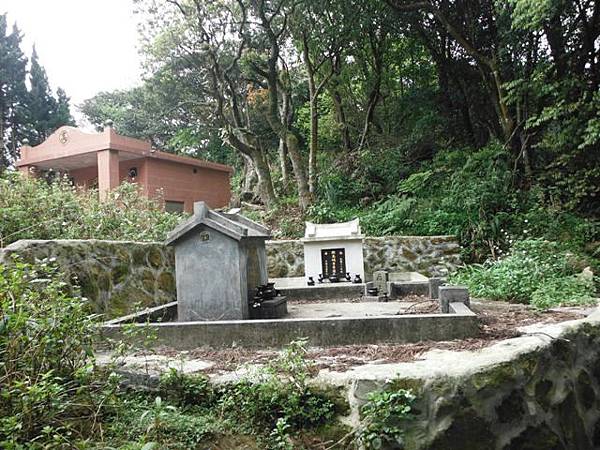 水車寮步道.水尾山.竹子湖頂湖海芋.湖山水濂洞假山北市市474基點 060