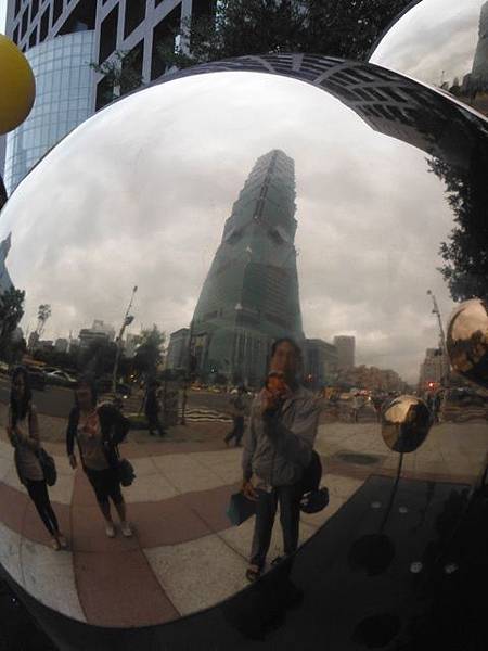 幾米月亮公車 002