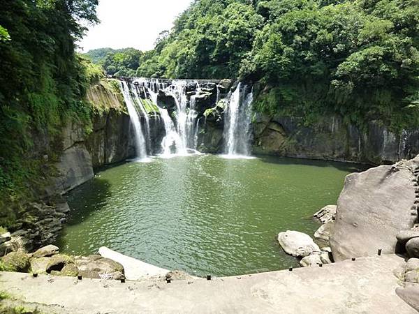 新店獅仔頭山.十分瀑布.濕分老街 092