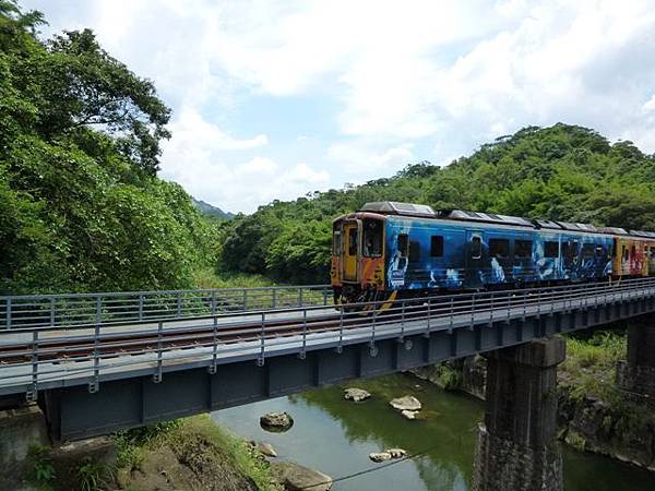 新店獅仔頭山.十分瀑布.濕分老街 116