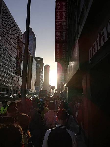忠孝西路懸日 (8).jpg