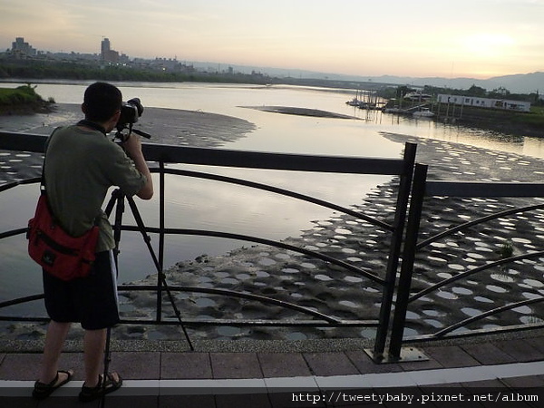 基河路堤外夕陽 017.JPG