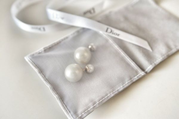 時尚撇步 ※ 小編教你D.I.Y.「DIOR」珍珠耳環! 時尚撇步 ※ 小編教你D.I.Y.「DIOR」珍珠耳環!