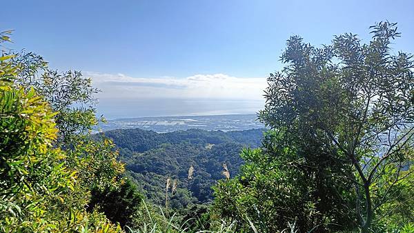 20231231 宜蘭礁溪 鵲子山 小百岳 遠眺龜山島 碧山