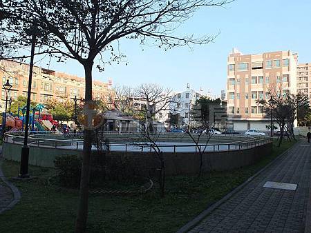 大任帝堡角間電梯住店.jpg 大任帝堡角間電梯住店.jpg