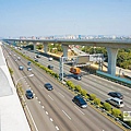 五楊高架通車後，加速雙北人口移動桃園速度。