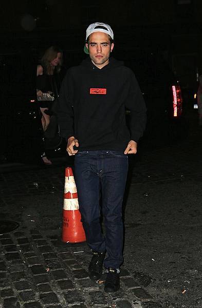 NYCRobertPattinson025 拷貝