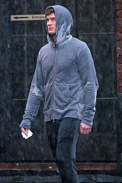 Jamie-Dornan-filming-50-Shades-of-Grey-3097008.jpg