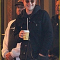 robert-pattinson-life-set-pantages-04.jpg