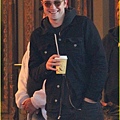 robert-pattinson-life-set-pantages-15.jpg