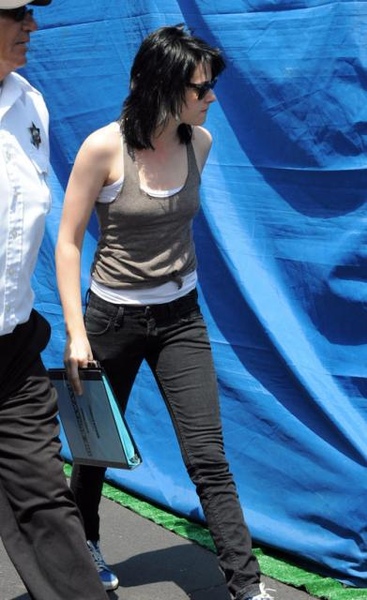 kristen-stewart-adds-6239-7_preview.jpg