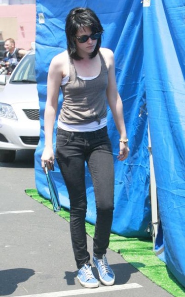 kristen-stewart-set-6229-4_preview.jpg