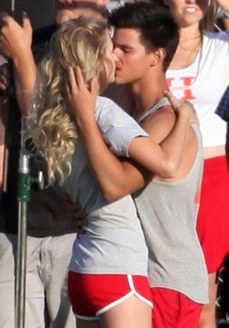 TaylorTaylorMakeout.jpg