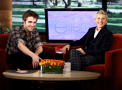 details-robert-pattinson-ellen-9674-0.jpg