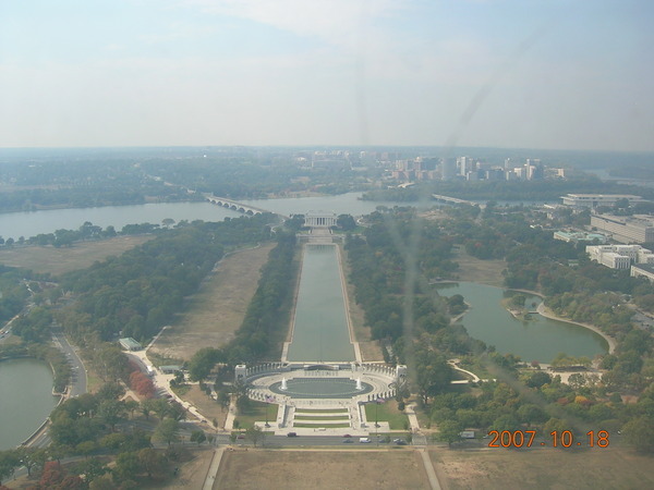 Washington monument上的view...