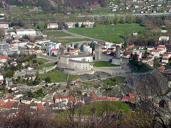 Bellinzona_Castelgrande_von_oben