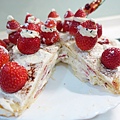 Strawberry-Cake78.JPG