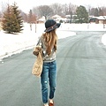 minneapolis_fashion_blog_blogger_forever21_gap_boyfriend_jeans_minnetonka_moccasin_apart_style_cropped_trench_floppy_hat_rain1