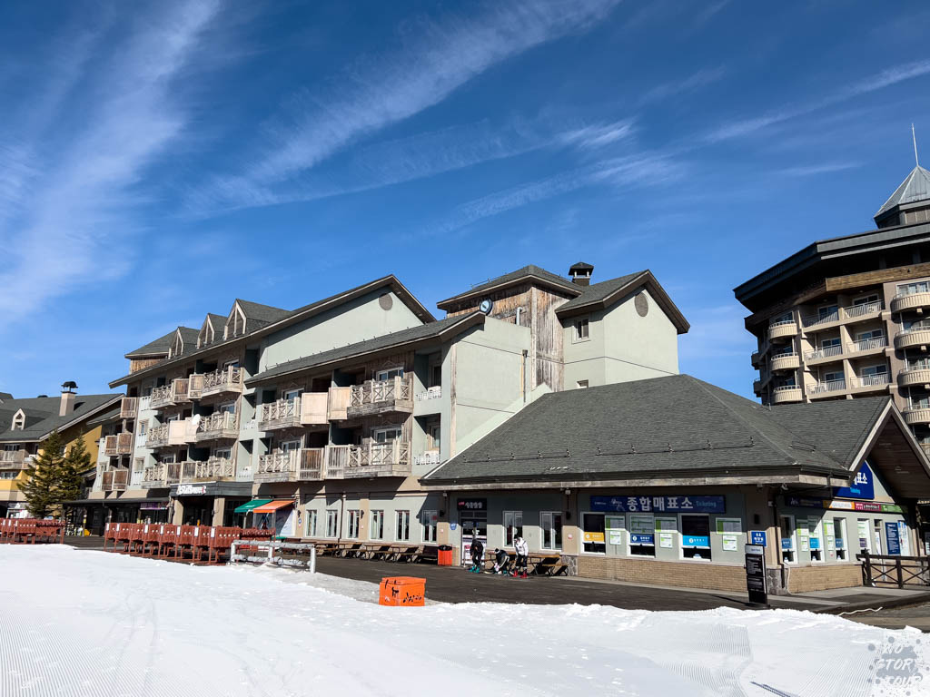 Alpensia_售票處及Ski-House_韓國滑雪_TwoStory滑雪團.jpg