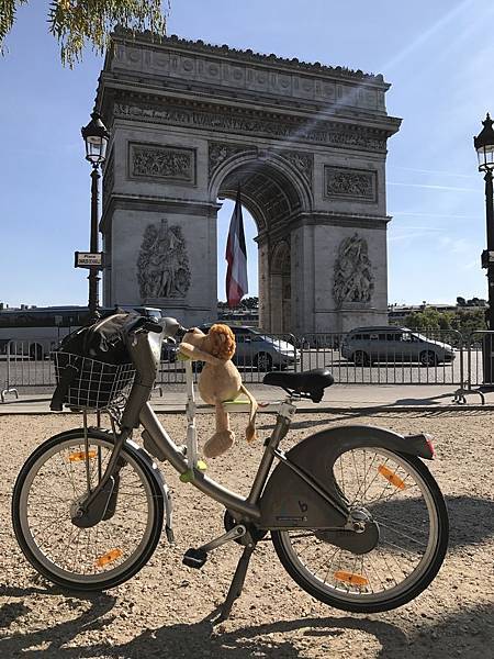 快拆腳踏車兒童座椅在法國巴黎