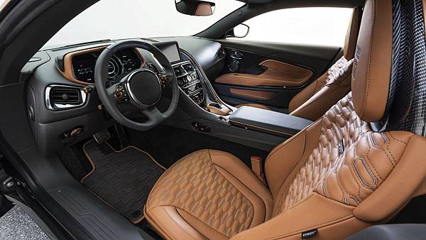 aston-martin-db11-v8-by-startech