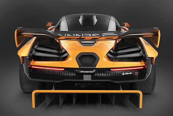 8999mclaren-senna-gtr-concept-10-2