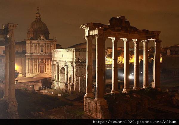 ROMA NIGHT_羅馬古市集 朱大歌攝影.jpg