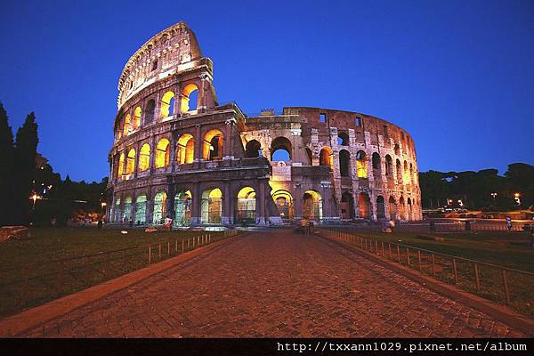 ROMA NIGHT_競技場夜景2-朱大歌攝影.jpg