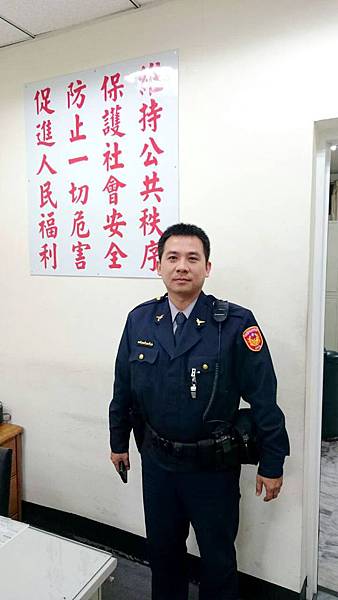 0121016警員陳正利.jpg