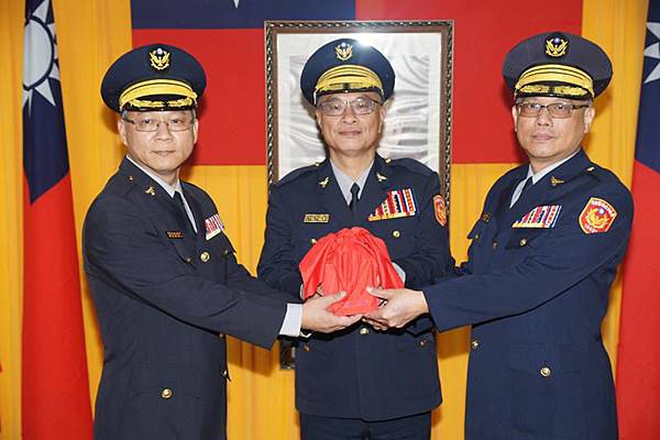 1106014南市警局人事異動.JPG