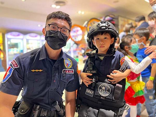 1029018小小警察.jpg