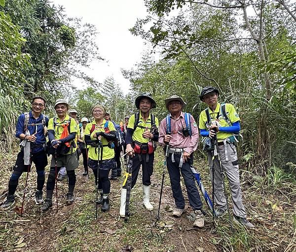 新竹縣五峰鄉。鵝公髻山。台灣小百岳