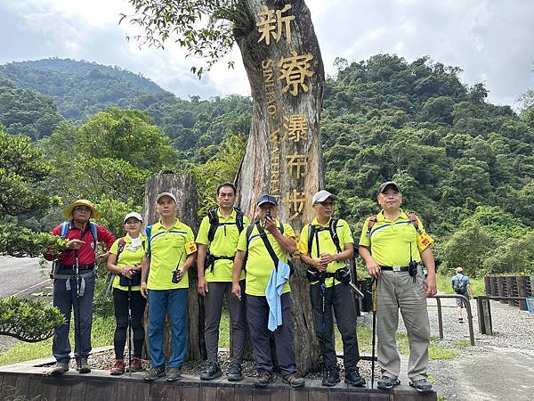 新寮瀑布。悠遊山水間。宜蘭縣冬山鄉