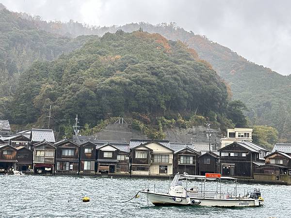 伊根舟屋