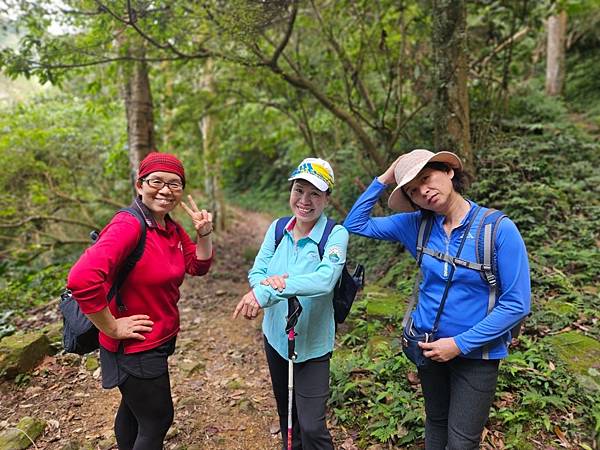 大溪區大艽芎土地公新春團拜。溪州山健行