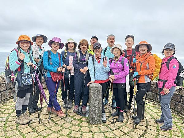 鼻頭角步道。五彩繽紛聽濤Cafa。鼻頭角稜谷步道。鼻頭漁港