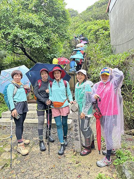 南雅漁港。南子吝步道