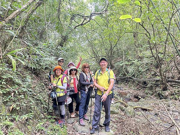 外澳石空古道。太和山步道