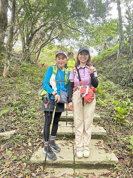 外澳石空古道。太和山步道