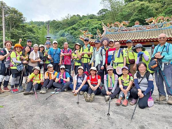 外澳石空古道。太和山步道