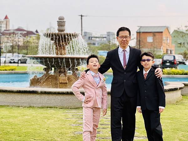 鈞鈞結婚-威齊禹翔婉琳合影 11.jpg