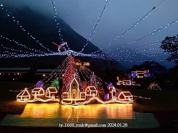 花蓮 太魯閣布洛灣 浩態環山爍爍暖光 屹立不搖20年 山月村