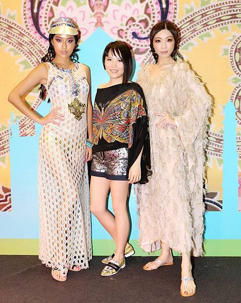 左起 王麗雅、Robyn品牌創辦人兼設計師洪英妮、王尹平