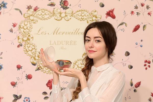 Les Merveilleuses LADUREE Discrete早晨空靈女孩