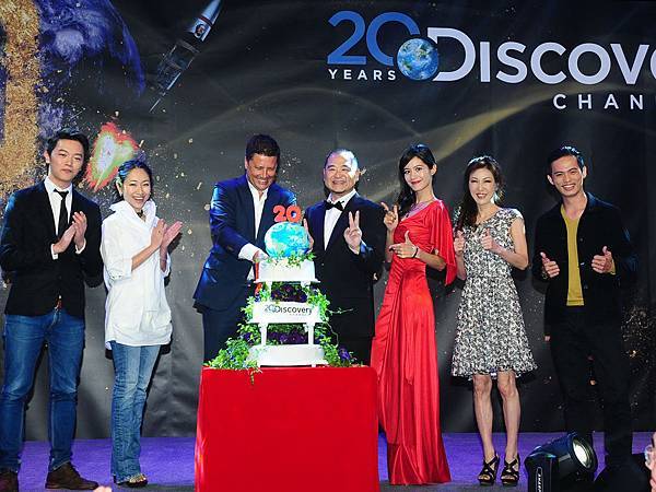 在地節目主持人與Discovery亞太電視網總裁兼董事總經理侯尚享（Arjan Hoekstra）及北亞區總經理林東民一起與現場280位貴賓分享品牌二十週年的喜悅。