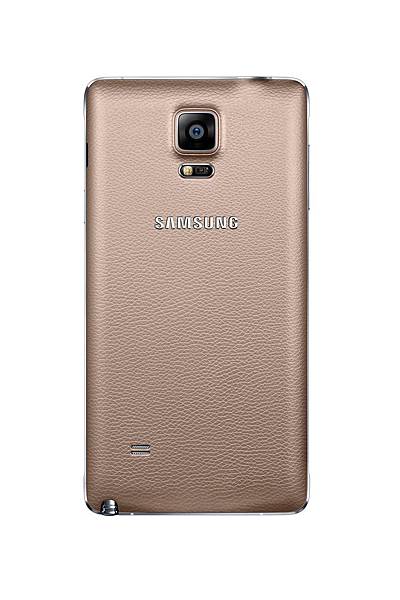 GALAXY Note 4 同時搭載先進的相機系統，影像更鮮明且清晰，全新裝置配備 1600 萬像素的主鏡頭，採用智慧光學影像防手震技術