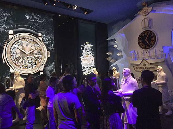 Roger Dubuis羅杰杜彼展場在2014年Watches&Wonders亞洲高級鐘錶展當中吸引了媒體矚目。