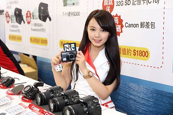 圖說四，除了數位單眼相機、鏡頭外，9月上市即熱賣的大感光元件類單眼PowerShot G7 X同步展售中